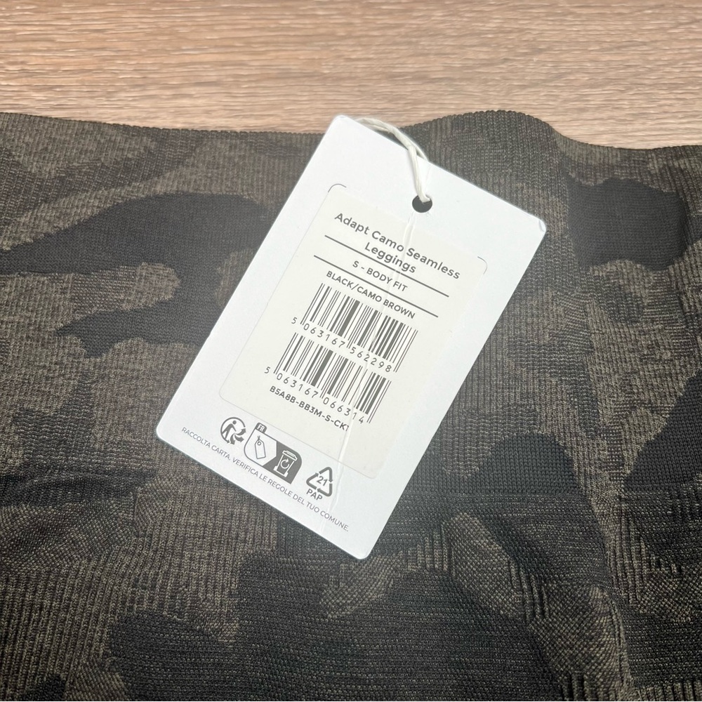 Gymshark Adapt Camo Seamless Leggings - Picture 7 of 8